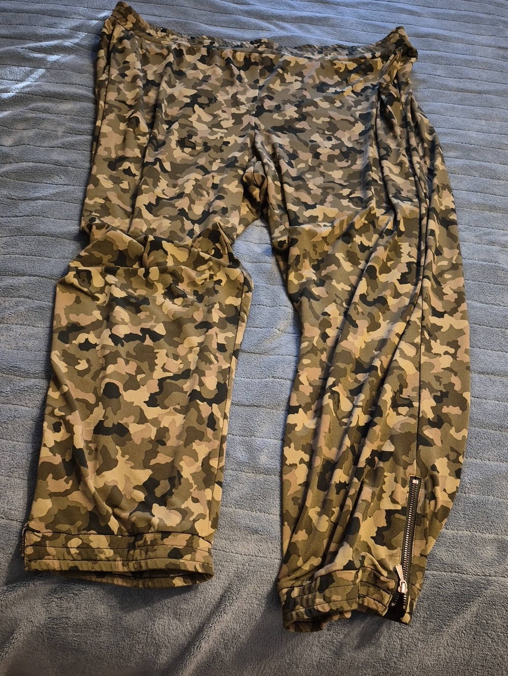 L5- Camo Jogger Pants - Olive Camouflage - sz- XL
